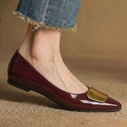 Alicia | Zapatos Planos de Piel con Detalle Joya