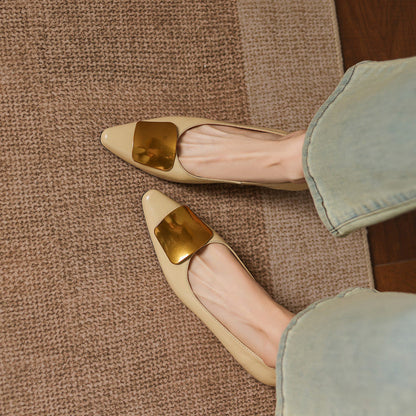 Alicia | Zapatos Planos de Piel con Detalle Joya