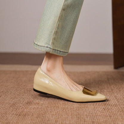 Alicia | Zapatos Planos de Piel con Detalle Joya